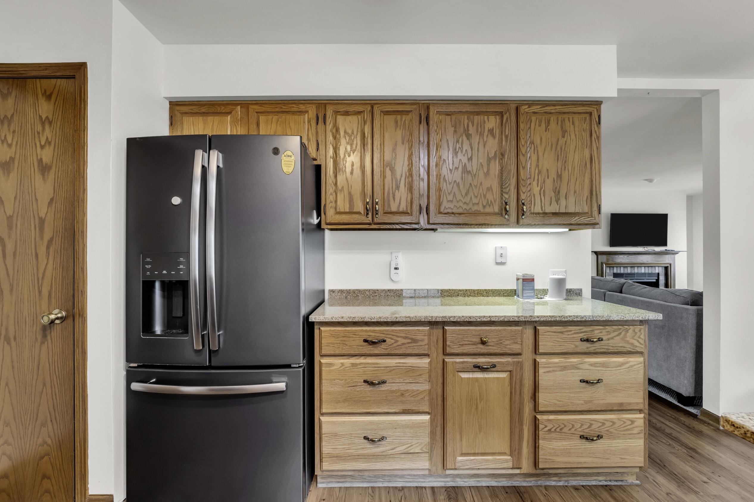 6615 Chesapeake Road Caledonia, WI 53406 - Photo 6 of 30 Kitchen