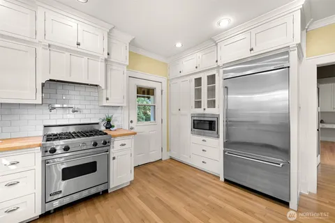 $995,000 | 2816 Cornwall Avenue, Bellingham, WA 98225