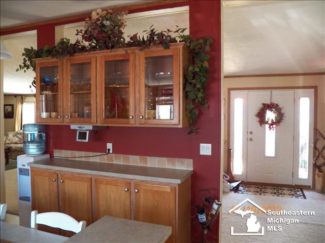 3850 Ryans Ridge Monroe, MI 48161 - Photo 8 of 20 20359773-7.JPG