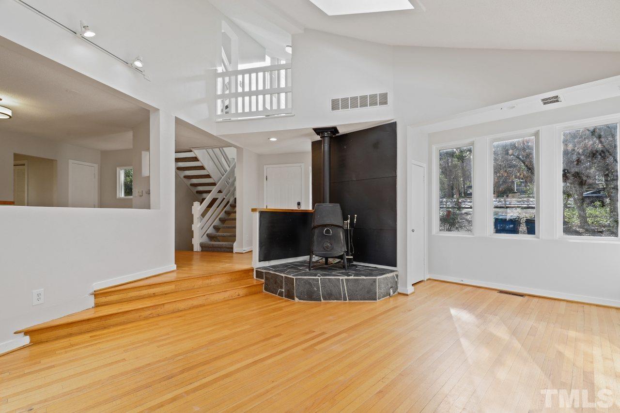 216 Pineview Road Durham, NC 27707 - Photo 4 of 40 Gallery Image 4