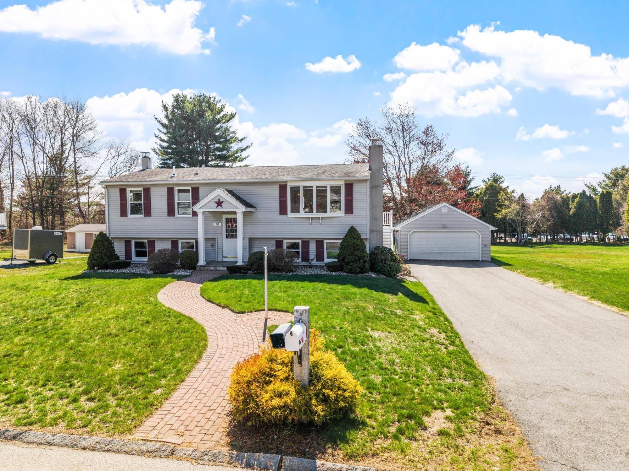30 Davis Road Portsmouth, NH 03801 - Photo 3 of 34