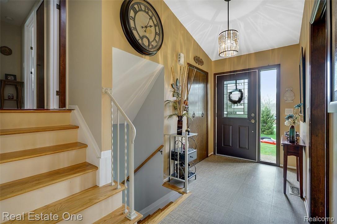 108 Shagbark Drive Rochester, MI 48309 - Photo 10 of 30 dsc07033-dsc07035.jpg