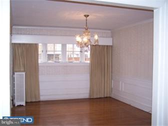 6473 Morris Park Road Philadelphia, PA 19151 - Photo 5 of 12 Dining Room