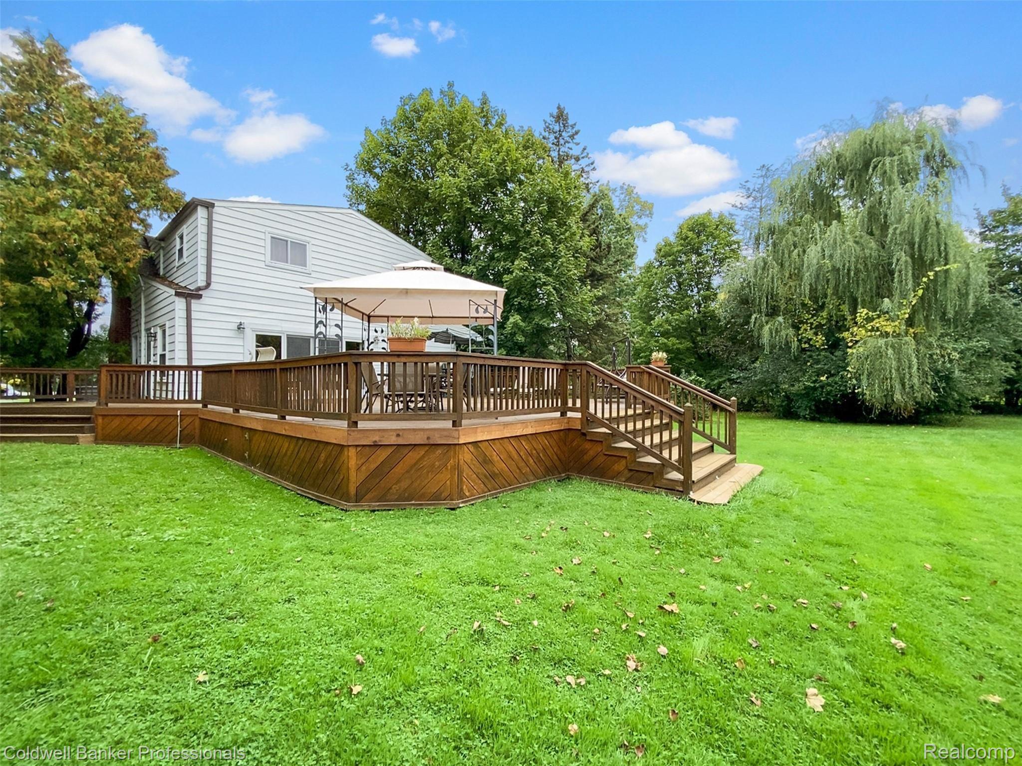2321 West Wattles Road Troy, MI 48098 - Photo 40 of 45 DJI_20211006_133551_613.jpg
