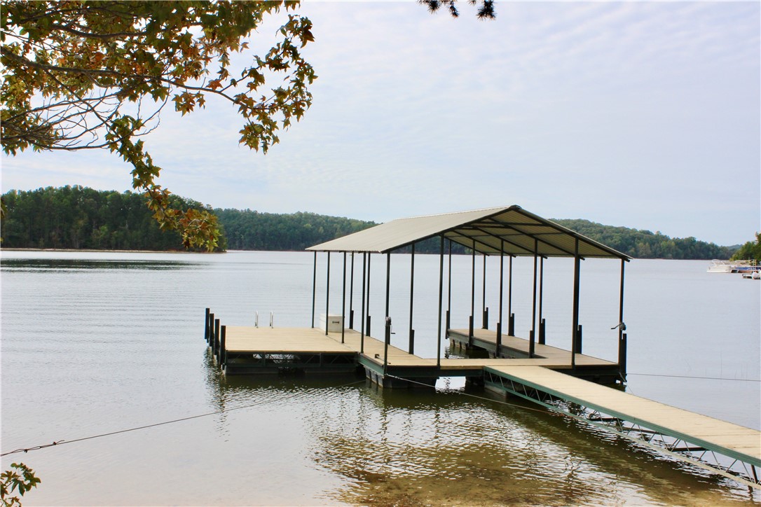110 Inlet Point Road Fair Play, SC 29643 - Photo 1 of 34 Gallery Image 1