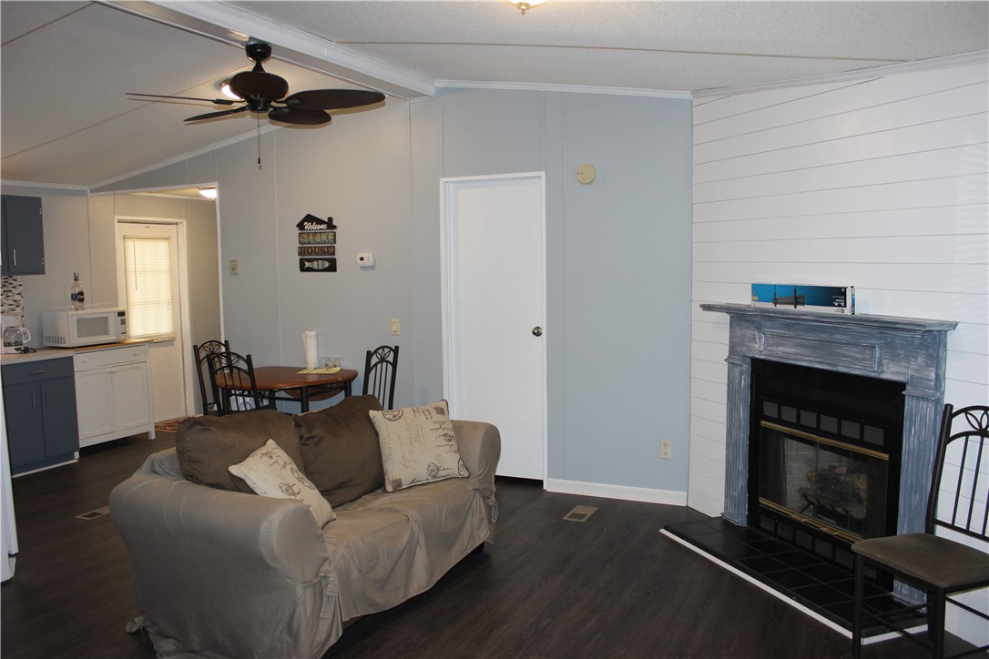 110 Inlet Point Road Fair Play, SC 29643 - Photo 3 of 34 Gallery Image 3