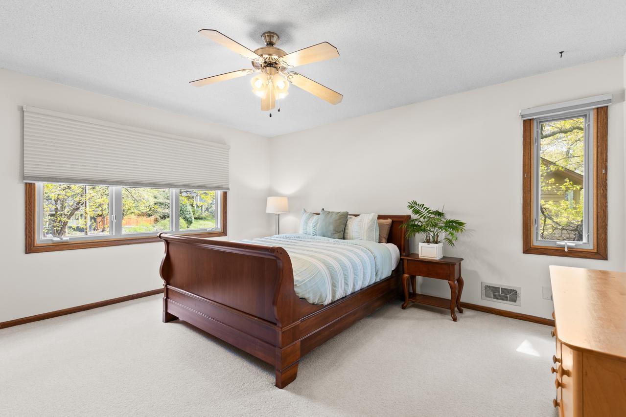 9108 Decatur Avenue South Bloomington, MN 55438 - Photo 30 of 57 Gallery Image 30