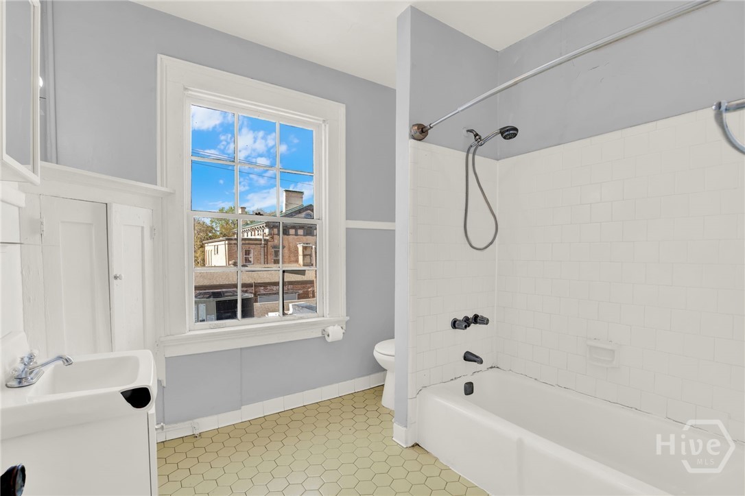 9 East Gordon Street, Unit 3 Savannah, GA 31401 - Photo 29 of 45