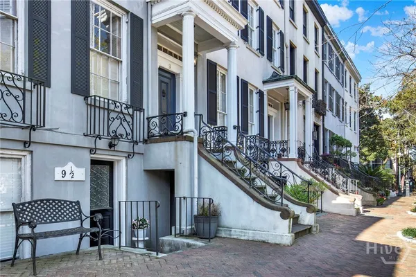 $1,800 | 9 East Gordon Street, Unit 3, Savannah, GA 31401