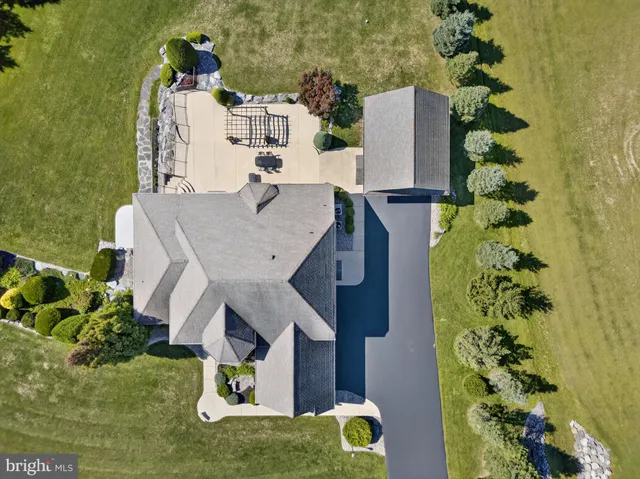 $1,325,000 | 5820 Harvest Place, Schnecksville, PA 18078