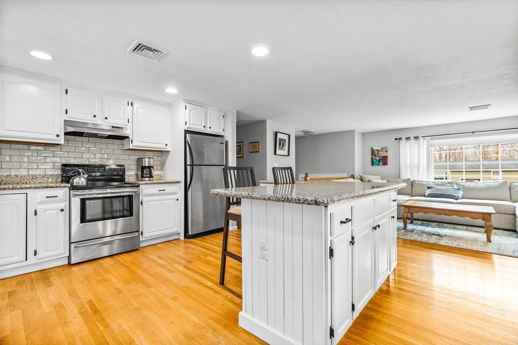 55 Hughey Road Scituate, MA 02066 - Photo 11 of 28 Gallery Image 11