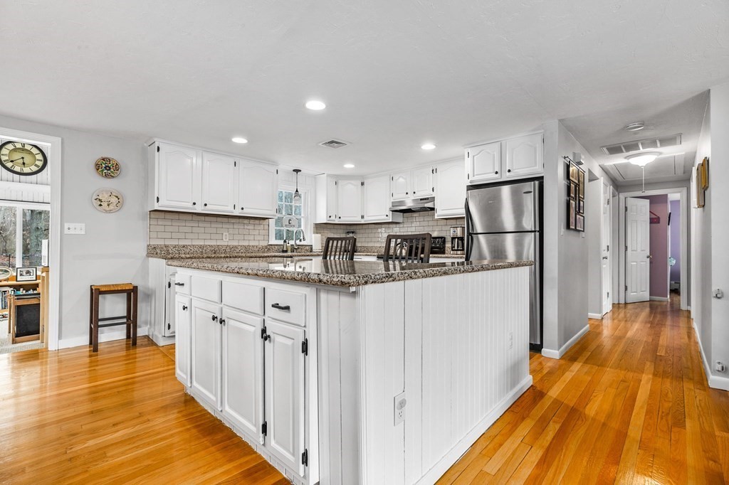 55 Hughey Road Scituate, MA 02066 - Photo 13 of 28 Gallery Image 13