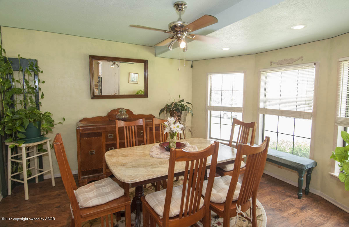 712 Rietman Street Amarillo, TX 79108 - Photo 12 of 37 DINING VIEW 2