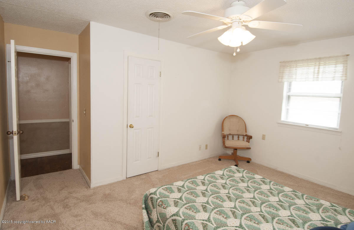 712 Rietman Street Amarillo, TX 79108 - Photo 17 of 37 BEDROOM 2 VIEW 2