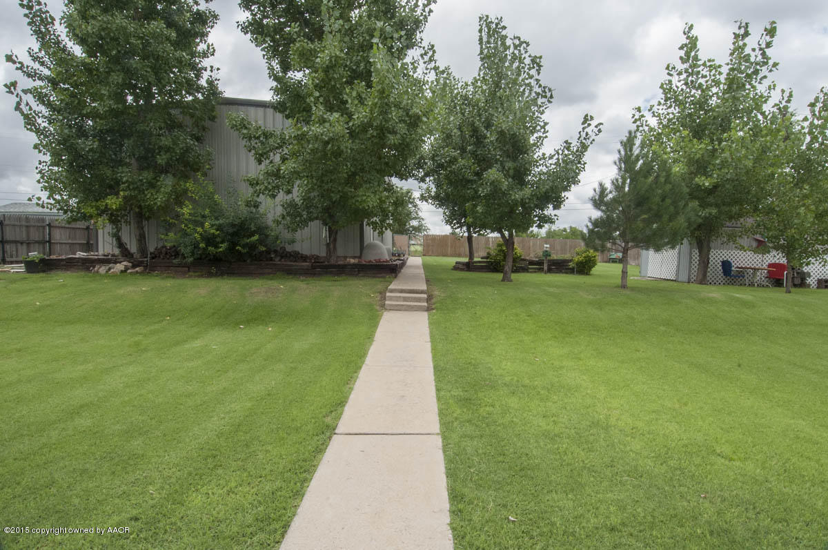 712 Rietman Street Amarillo, TX 79108 - Photo 30 of 37 YARD VIEW 2