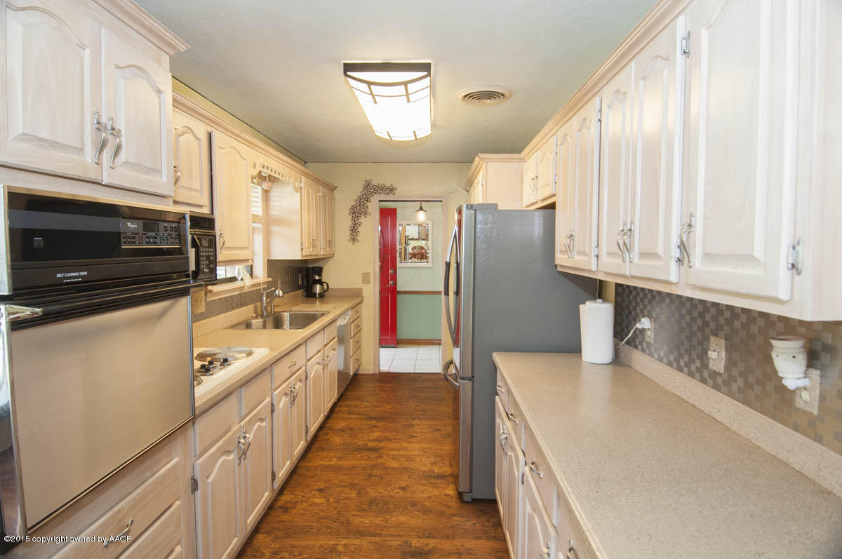 712 Rietman Street Amarillo, TX 79108 - Photo 6 of 37 KITCHEN VIEW 1