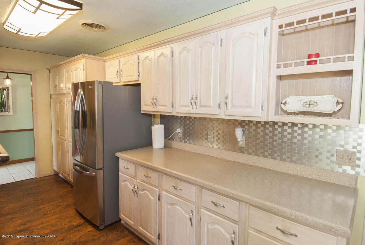 712 Rietman Street Amarillo, TX 79108 - Photo 7 of 37 KITCHEN VIEW 2