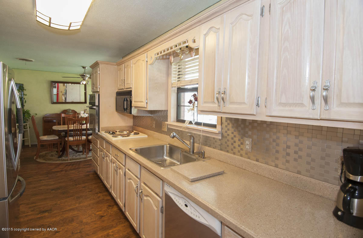 712 Rietman Street Amarillo, TX 79108 - Photo 10 of 37 KITCHEN VIEW 5