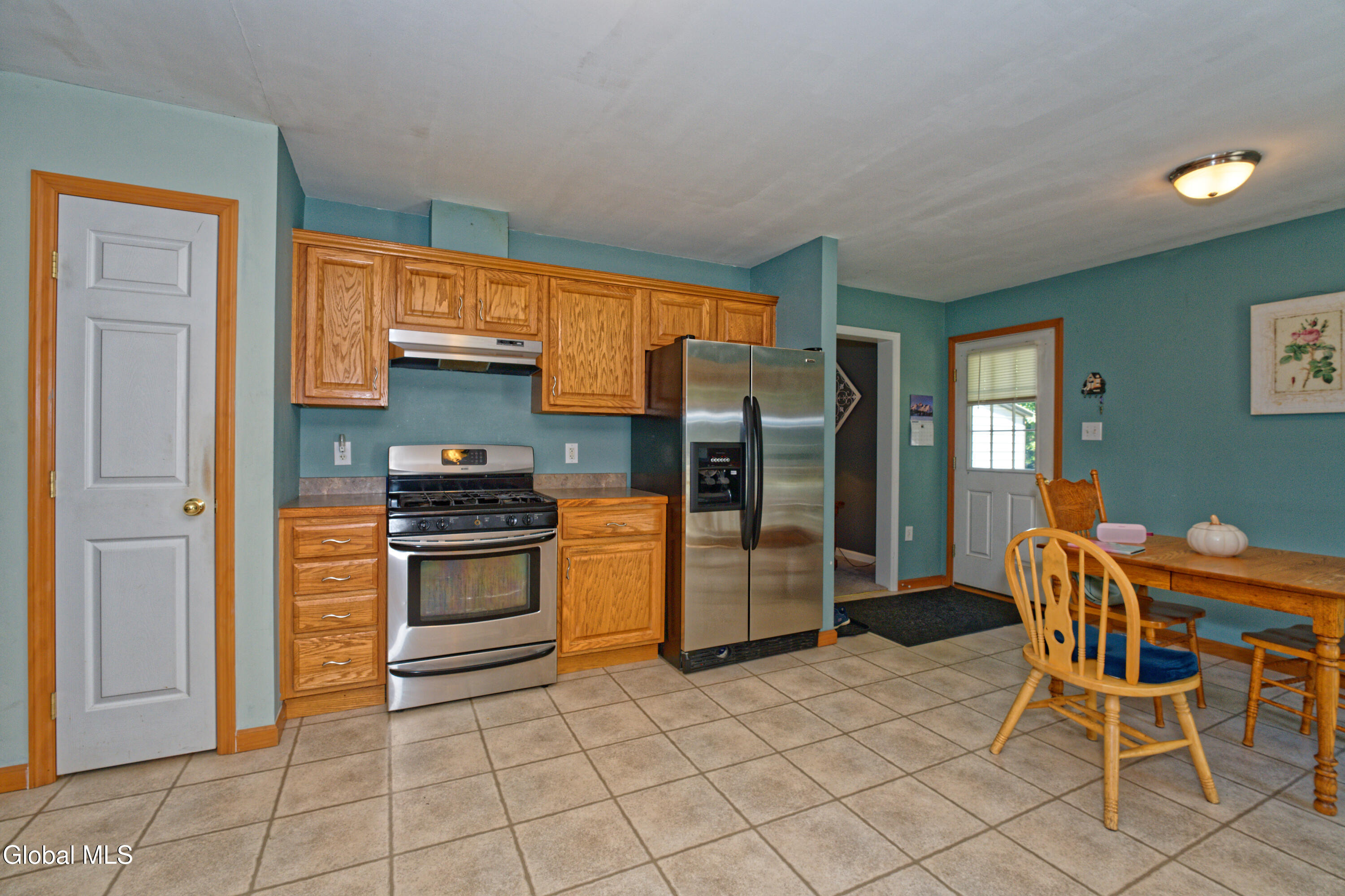 139 Homestead Road Saratoga, NY 12866 - Photo 7 of 67 3 Kitchen 2