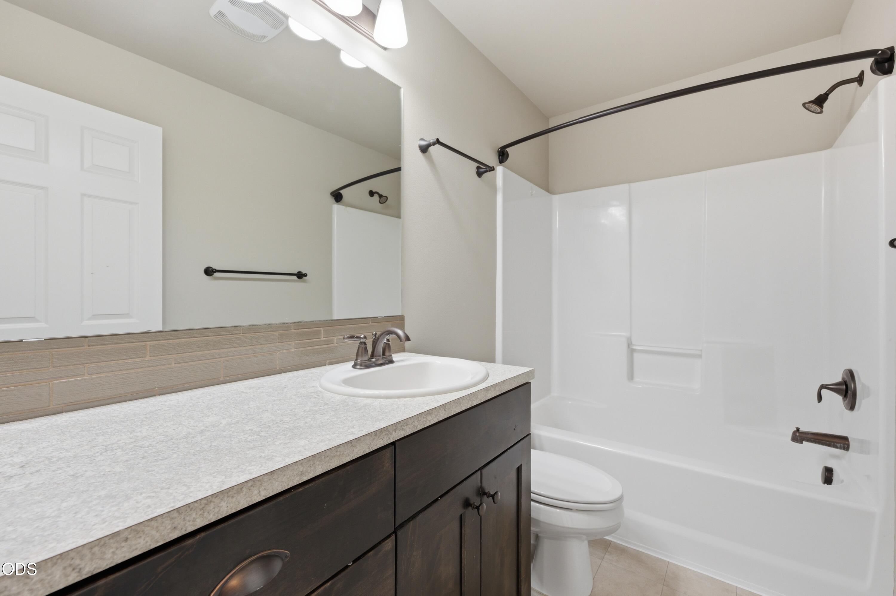 62719 Hawkview Road Bend, OR 97701 - Photo 18 of 55