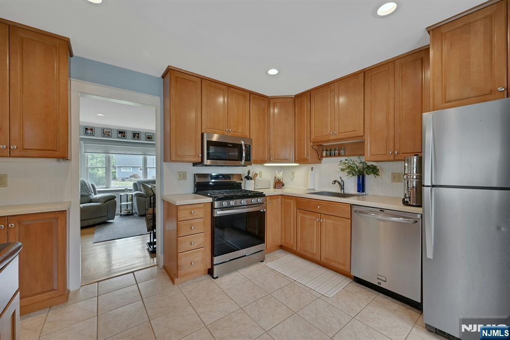 58 Ramapo Road West Milford, NJ 07421 - Photo 11 of 37 Gallery Image 11