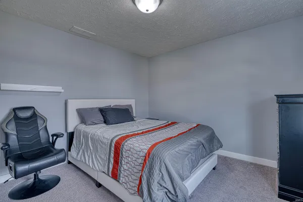 $363,999 | 3042 Cornerstone Court, Newburgh, IN 47630