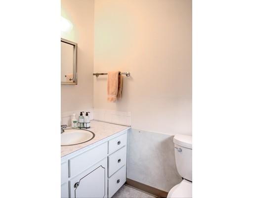 31 Locust Road Chelmsford, MA 01824 - Photo 15 of 30