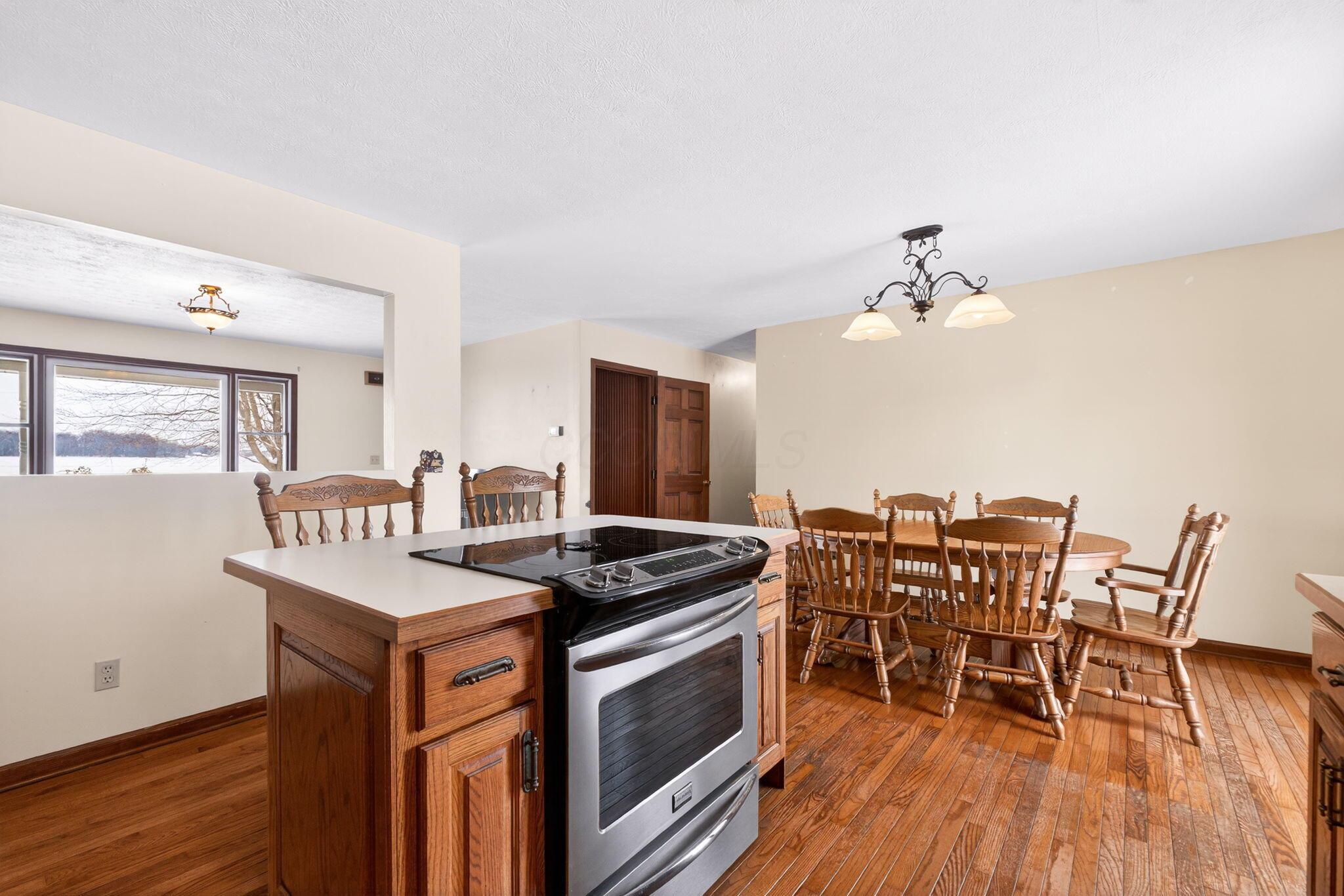 3801 Decliff-Big Island Road Marion, OH 43302 - Photo 16 of 46 3801 decliff (Interior)-10