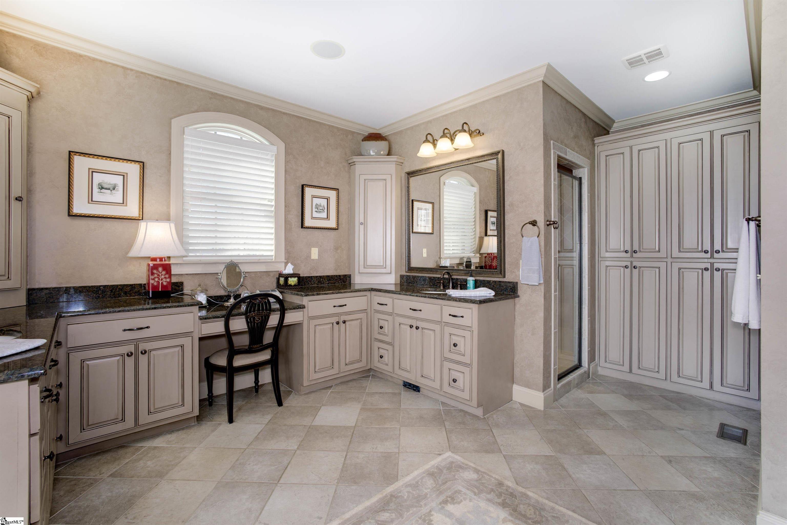 203 Willow Wind Court Easley, SC 29642 - Photo 19 of 36