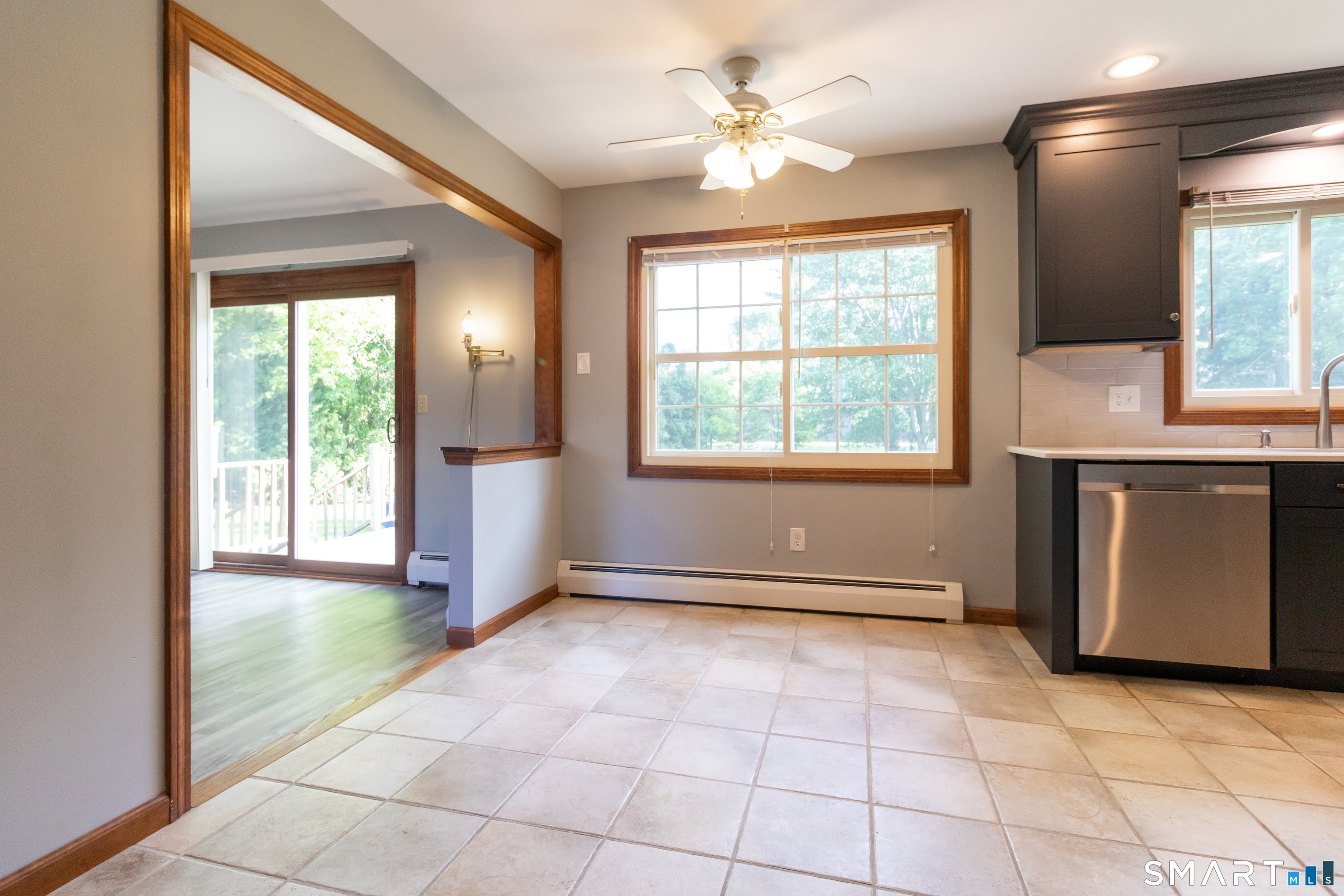 15 Kennedy Road Windsor, CT 06095 - Photo 9 of 40 Kitchen dining area