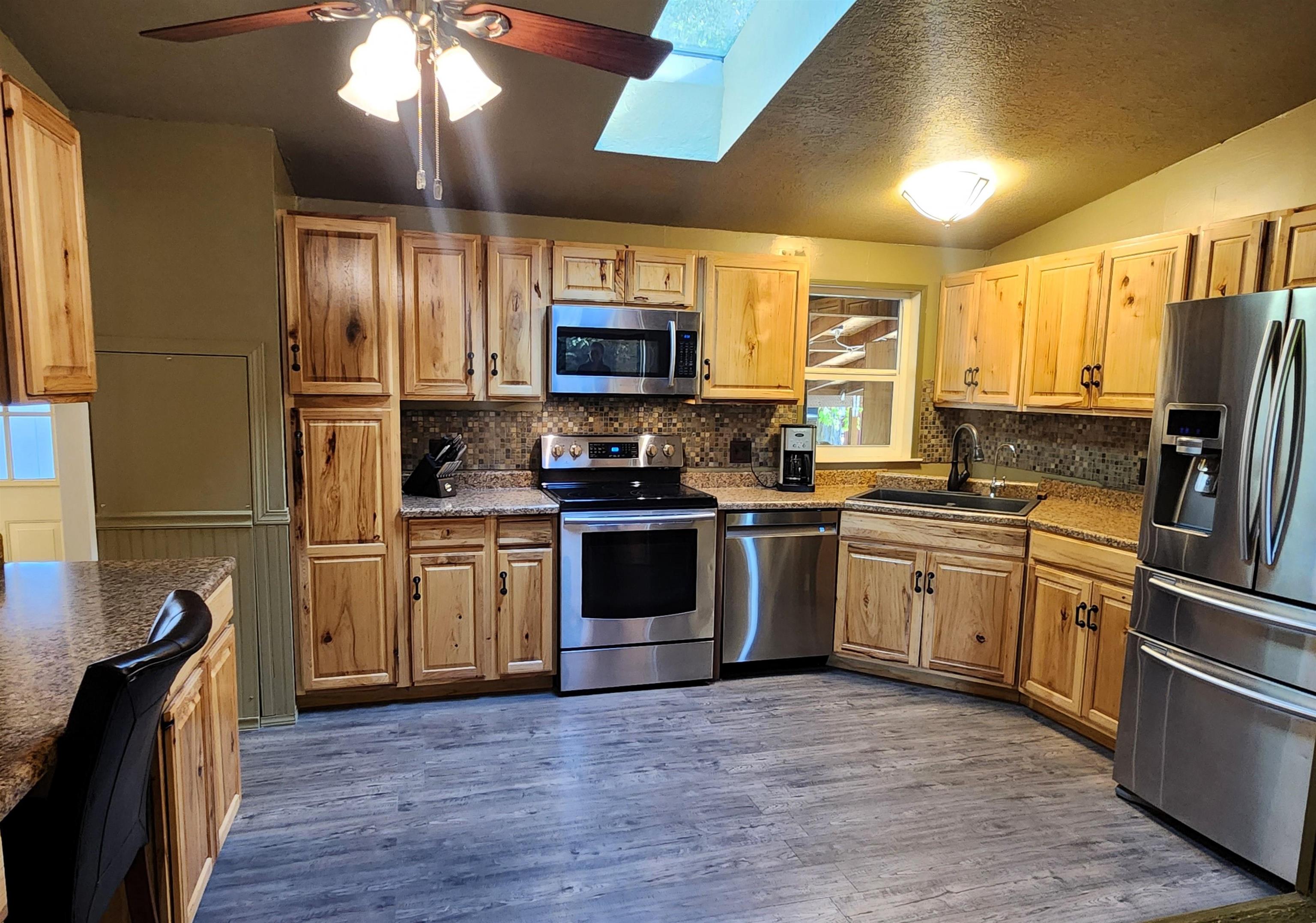 1003 Westover Road Colville, WA 99114 - Photo 4 of 44 Gallery Image 4