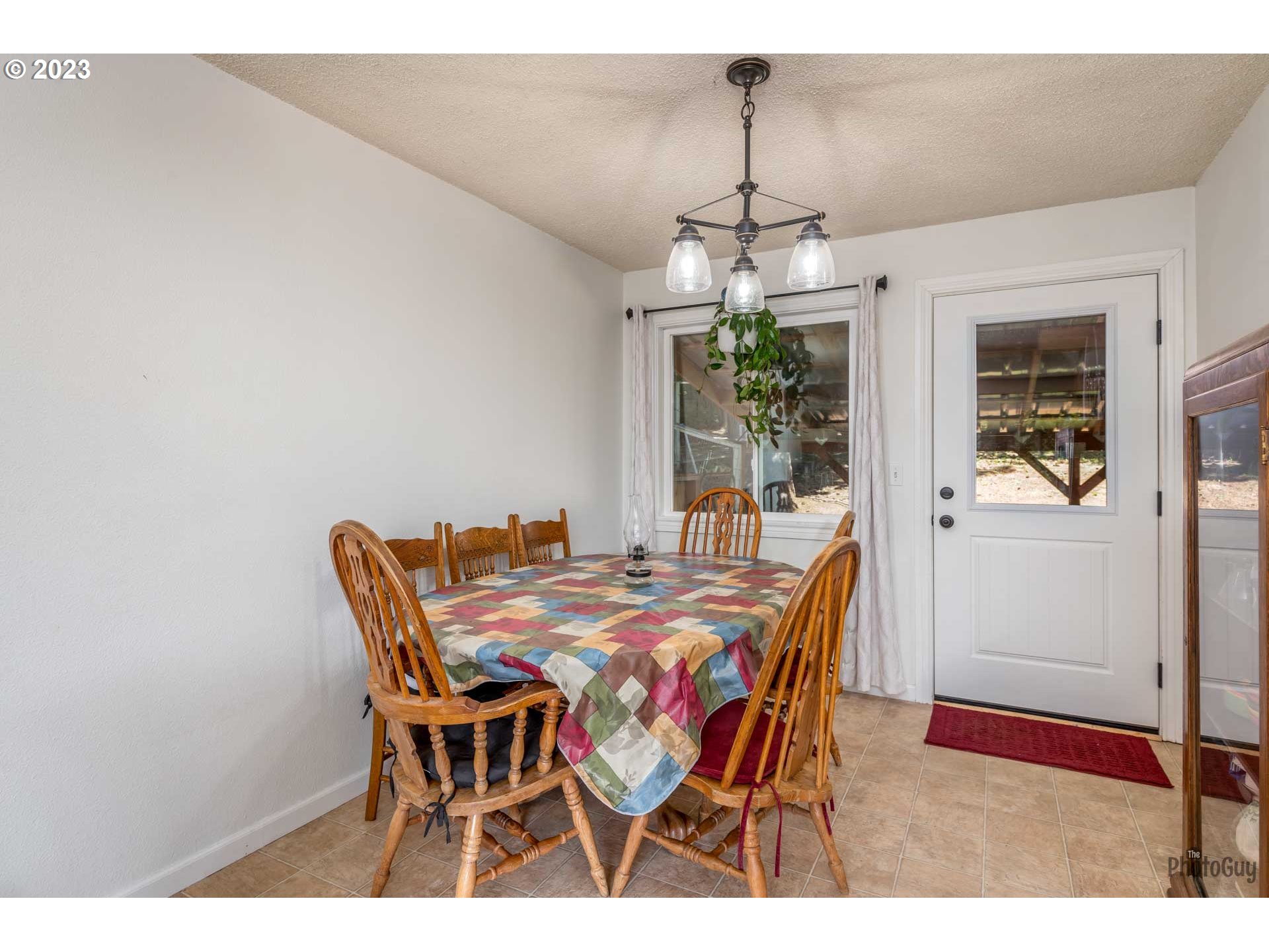 40352 Reuben Leigh Road Lowell, OR 97452 - Photo 9 of 25 Gallery Image 9
