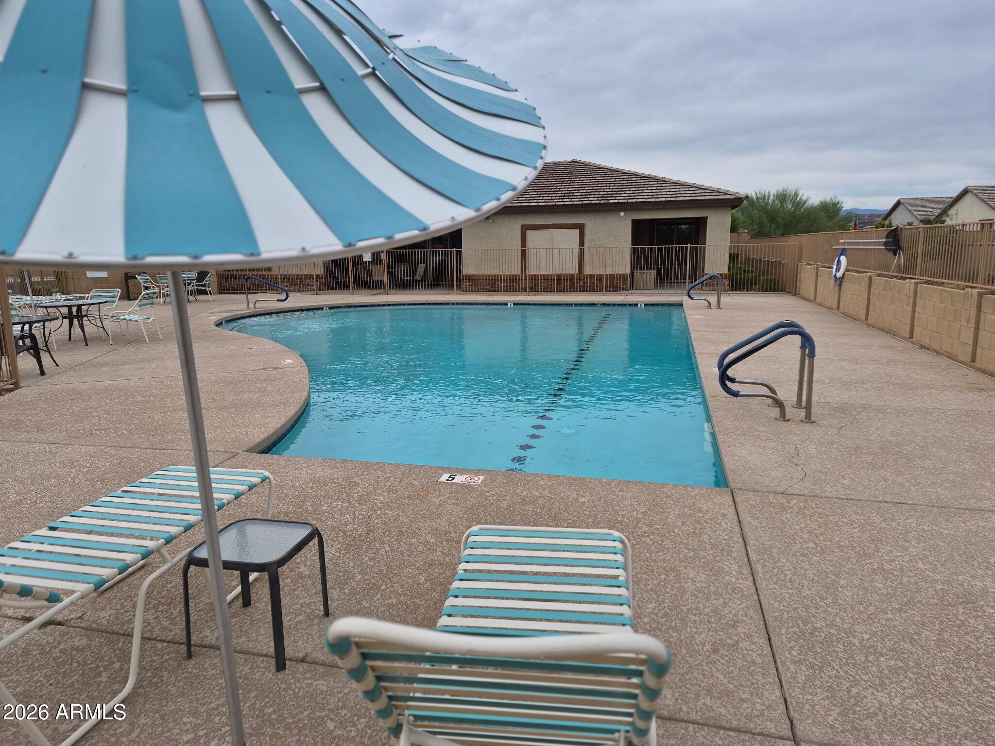 COOL SPARKLING POOL