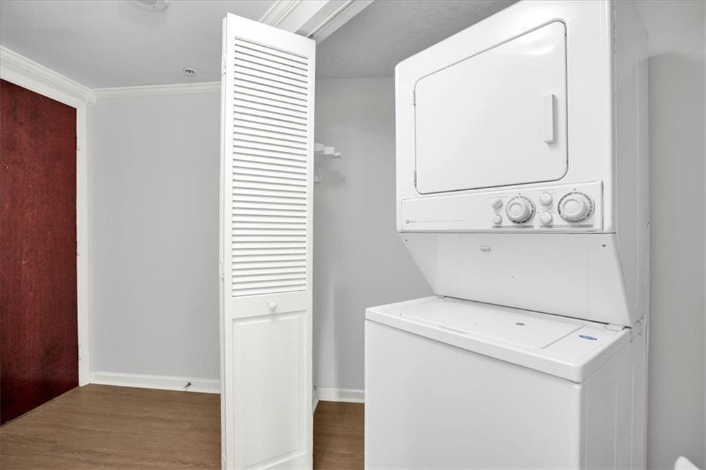199 14th Street Northeast, Unit 2308 Atlanta, GA 30309 - Photo 26 of 35 a utility room with dryer and washer