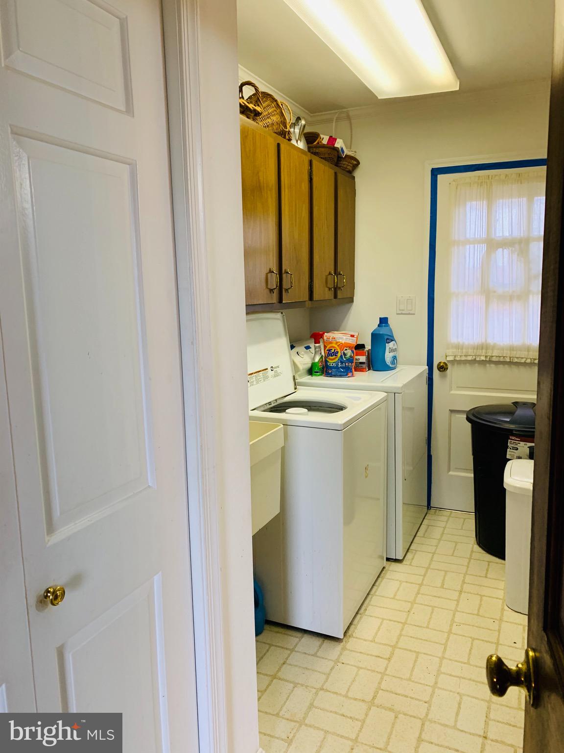 5550 Greenock Road Lothian, MD 20711 - Photo 24 of 39 Main Floor Laundry/Mudroom