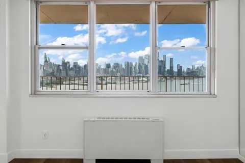$375,000 | 6040 Boulevard East, Unit 22F, West New York, NJ 07093