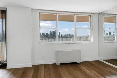 $375,000 | 6040 Boulevard East, Unit 22F, West New York, NJ 07093