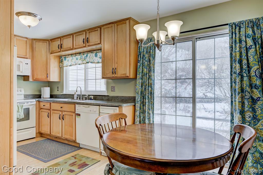 1512 Hidden Valley Lane Rochester Hills, MI 48306 - Photo 8 of 35