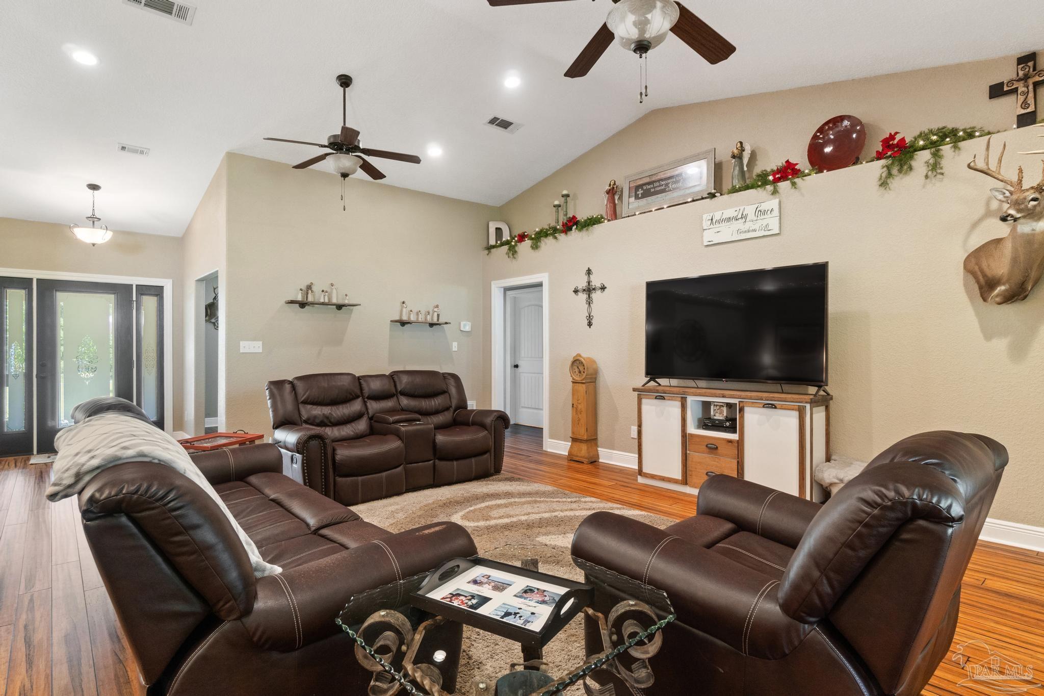 2437 Wallace Lake Road Pace, FL 32571 - Photo 19 of 40