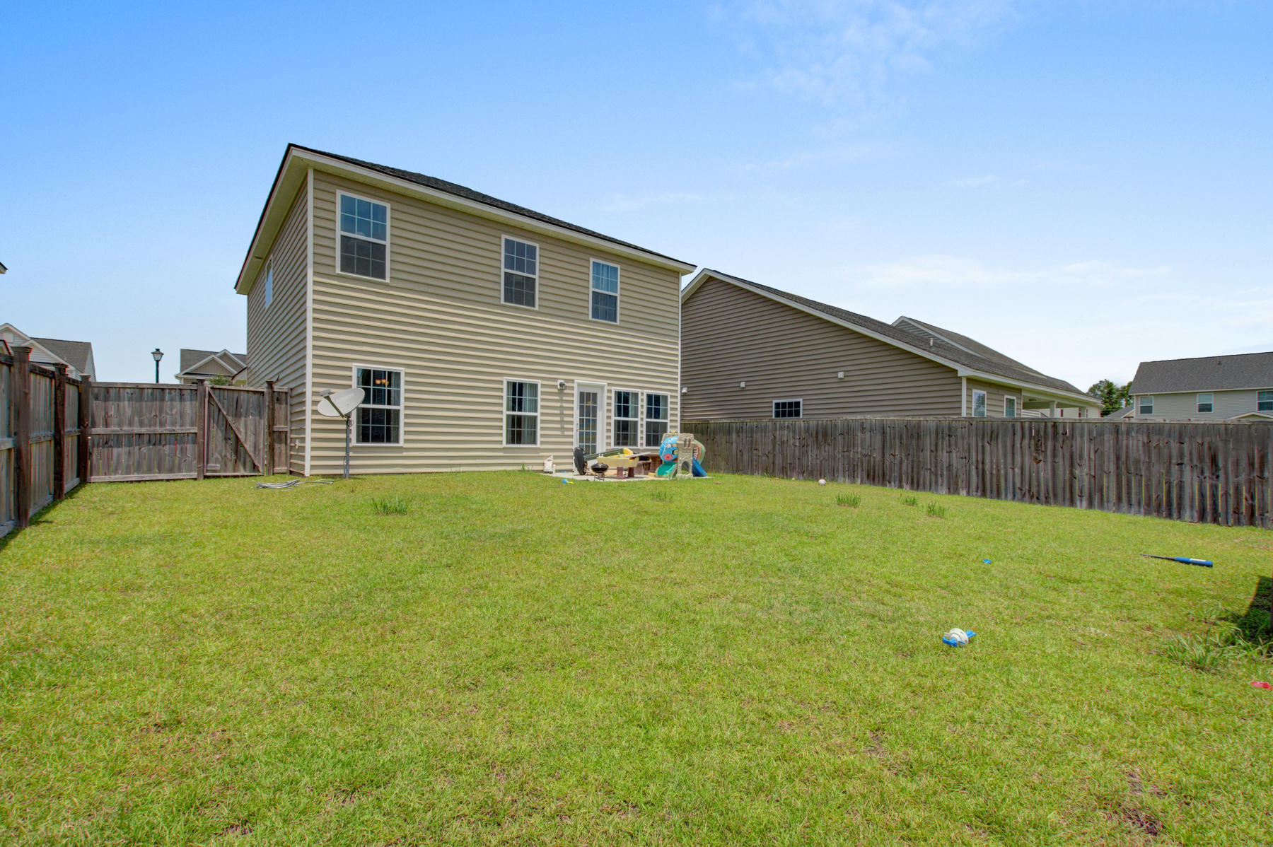 2013 Invention Way Ladson, SC 29456 - Photo 2 of 33 2013 Invention way, Ladson SC (36)