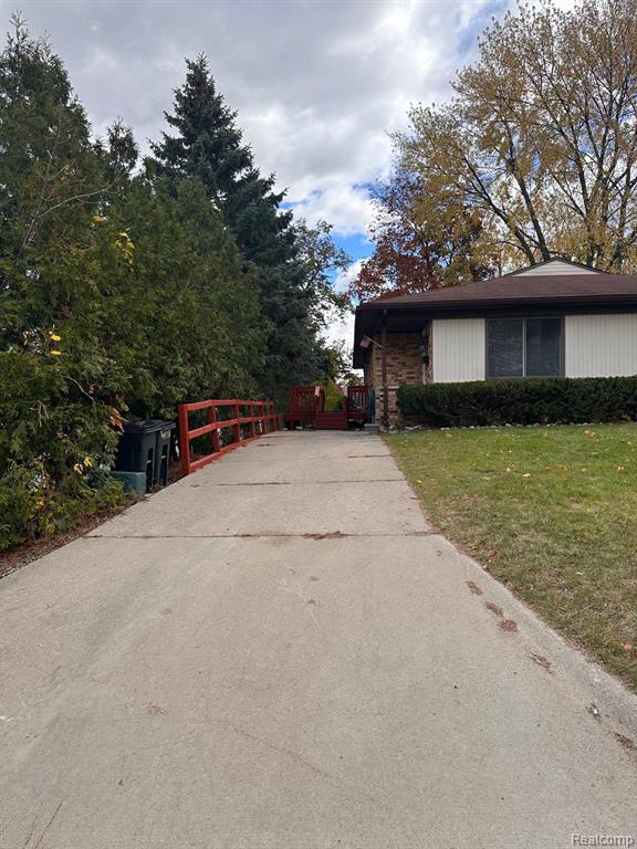 406 North Alice Avenue Rochester, MI 48307 - Photo 1 of 19