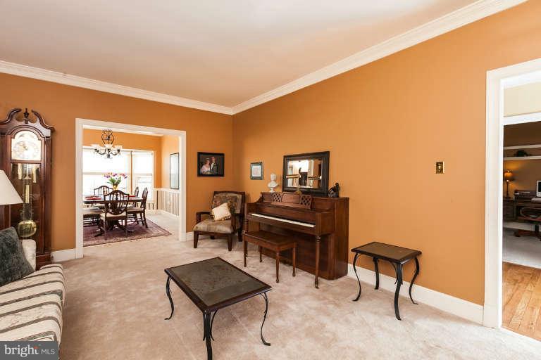 2383 McKenzie Road Ellicott City, MD 21042 - Photo 11 of 30 The Living Room