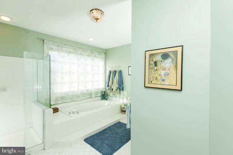 2383 McKenzie Road Ellicott City, MD 21042 - Photo 17 of 30 The Owner's Bath