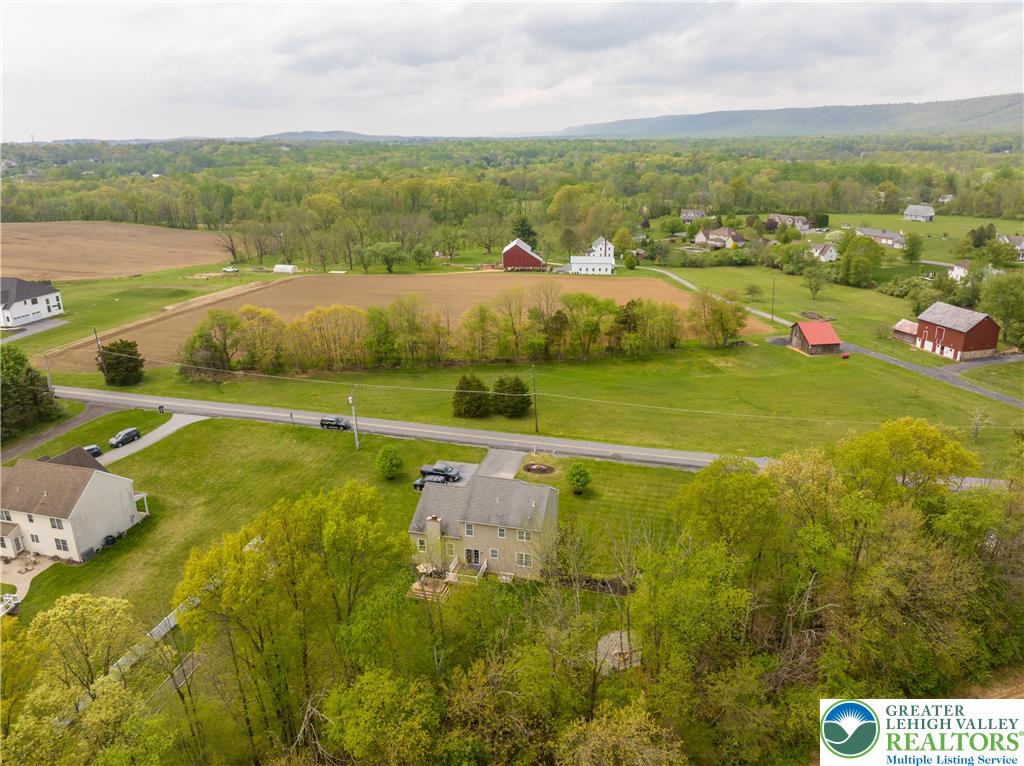 1286 Keller Road Wind Gap, PA 18091 - Photo 58 of 59 a view of an ocean and a houses