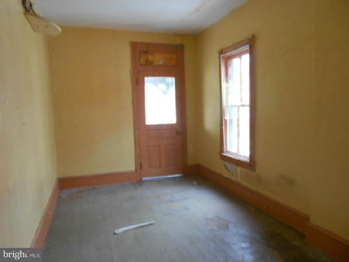 318 Pear Street Reading, PA 19601 - Photo 6 of 12 Gallery Image 6