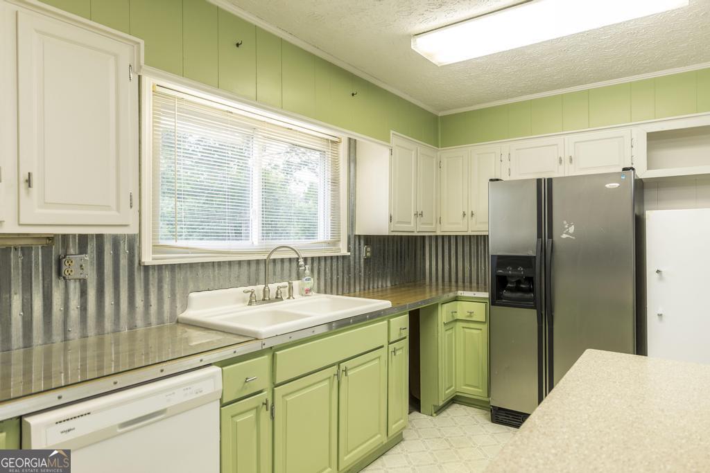 184 Davis Road Knoxville, GA 31050 - Photo 17 of 34