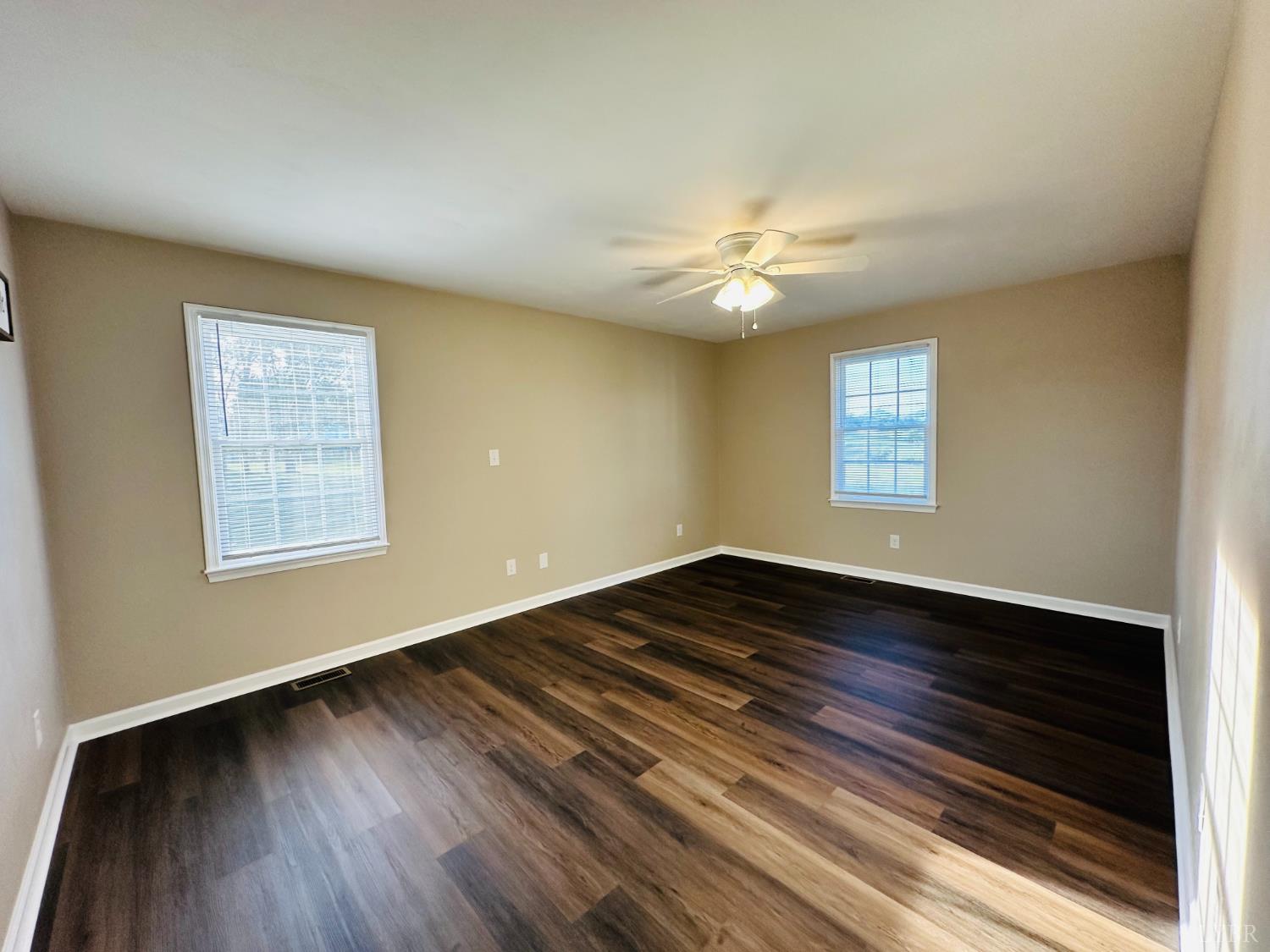 1321 Scenic View Road Moneta, VA 24121 - Photo 16 of 56 Gallery Image 16