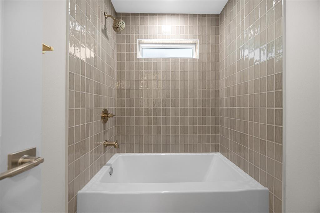 4456 Thunder Road Dallas, TX 75244 - Photo 33 of 40