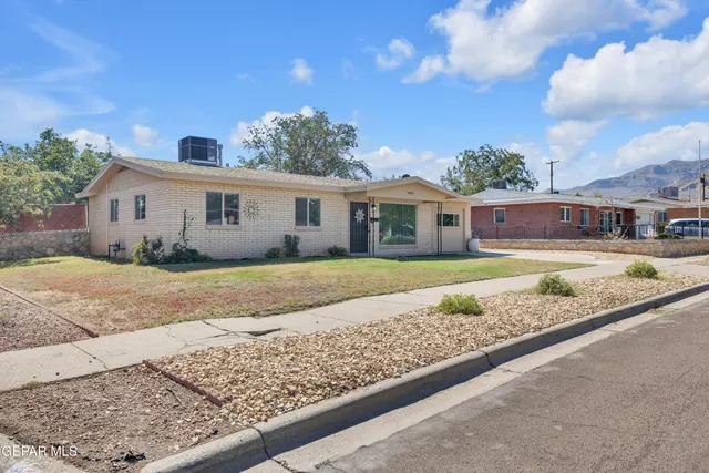 front view of house with a yard