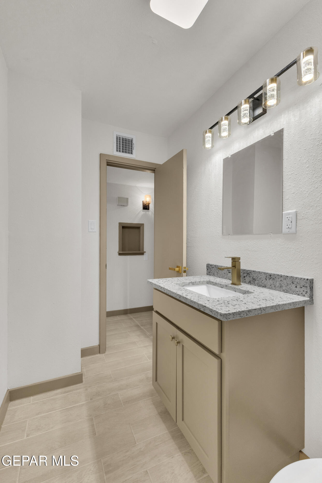 10013 Keystone Lane El Paso, TX 79924 - Photo 37 of 42 5 (13)